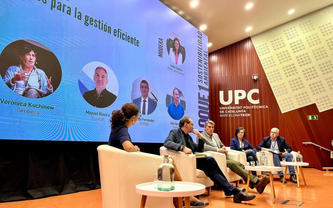 Mesa redonda en la jornada GREENPACTO. Soluciones para la sostenibilidad: creando un futuro a través del cambio.