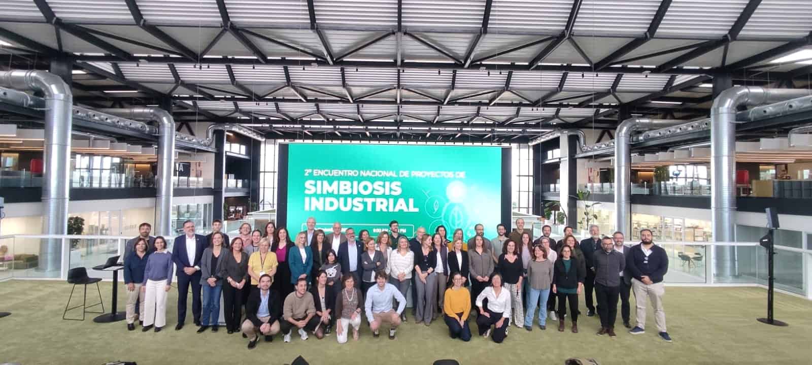 Group photo of the 2nd National Meeting of Industrial Symbiosis Projects