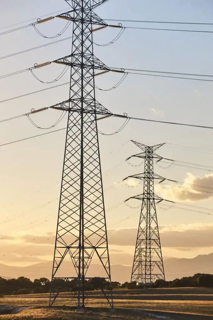 Distribució d'energia compartida en una comunitat energètica d'un polígon industrial